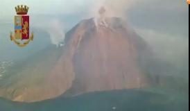 A STROMBOLI IL LIVELLO DI ALLERTA SALE DA VERDE A GIALLO