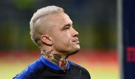 MOGLIE NAINGGOLAN MALATA “OGGI INIZIO LA CHEMIOTERAPIA”
