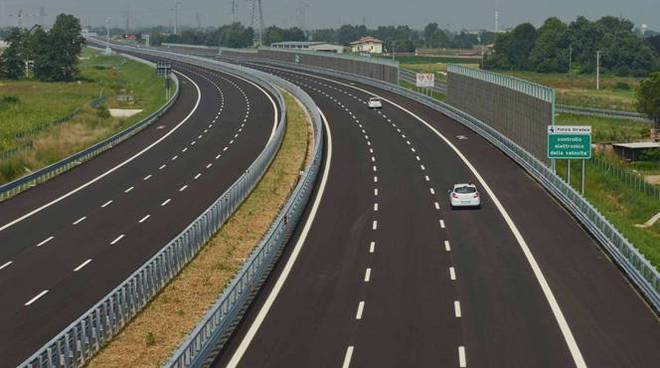 Autostrada Cremona Mantova. Degli Angeli e Fiasconaro (M5s Lomb):Empasse