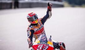 A BRNO TRIONFA MARQUEZ DAVANTI A DOVIZIOSO, ROSSI SESTO