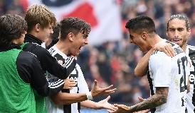 CANCELO SALUTA LA JUVENTUS, TIFOSI CON DYBALA