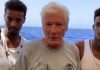 RICHARD GERE CON I MIGRANTI DI OPEN ARMS