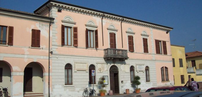 Il municipio di Canneto sull'Oglio