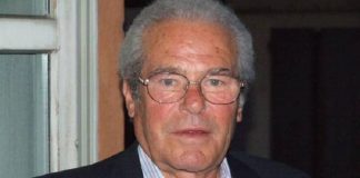 Domani lo scoprimento della targa a Giagnoni allo stadio Martelli Domani lo scoprimento della targa a Giagnoni allo stadio Martelli