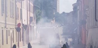 Castiglione, auto prende fuoco: ricoverati i due giovani e il 53enne