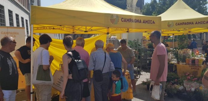 Yogurt e solidarietà al mercato di Campagna Amica sul Lungorio- E la CRI organizza un laboratorio per bambini