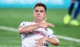 IL MILAN SOFFRE A VERONA MA VINCE CON UN RIGORE DI PIATEK