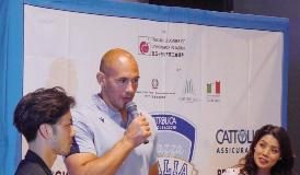 CATTOLICA ASSICURAZIONI PIAZZA ITALIA ASSIEME AGLI AZZURRI DEL RUGBY