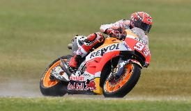 MARQUEZ SI PRENDE LA POLE AD ARAGON, ROSSI ACCIUFFA LA SECONDA FILA