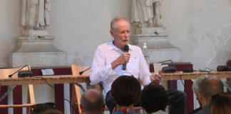 Il racconto travolgente di Erri De Luca, dai magici anni sessanta alla Napoli terremotata Il racconto travolgente di Erri De Luca, dai magici anni sessanta alla Napoli terremotata