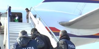 Controlli a tappeto sugli stranieri irregolari: espulsi in 5, due già rimpatriati Clandestini, pregiudicati e pericolosi. Rimpatriati dalla Questura