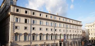 MANOVRA, INTESA SU CARCERE PER EVASORI. SLITTA TETTO SUL CONTANTI