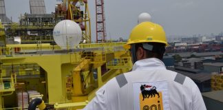 L’UTILE DI ENI NEI PRIMI 9 MESI A 2 MILIARDI, DESCALZI “DATI SOLIDI”