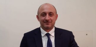 Coronavirus, Lega: “Il Governo spieghi il cambio di guida per la cura del plasma” L'onorevole leghista Andrea Dara