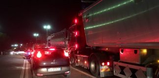 Autostrada chiusa, tir sulla Cisa: il Comitato dei cittadini torna a protestare in Comune