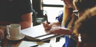 LIBERI PROFESSIONISTI IN CESCITA, MA CALA IL REDDITO PRO CAPITE