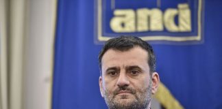 DECARO RIELETTO PER ACCLAMAZIONE PRESIDENTE DELL’ANCI