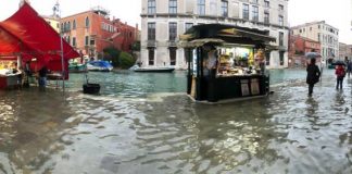 Dagli edicolanti mantovani solidarietà ai colleghi di Venezia Anche dagli edicolanti mantovani solidarietà ai colleghi di Venezia