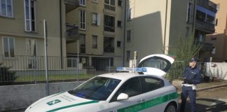 “Sua figlia ha provocato un grave incidente, deve pagare”: 89enne truffata da un finto agente di Polizia