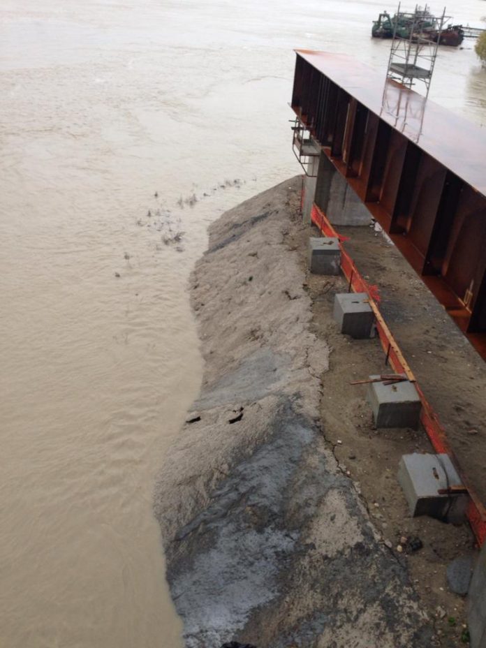 Piena del Po, a Viadana si sgomberano le golene