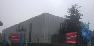 Corneliani, giovedì nuovo sciopero. Le Rsu chiedono solidarietà a Mengoni che veste il marchio