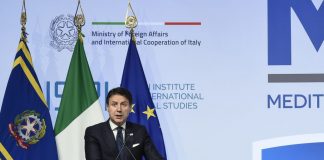 LIBIA, CONTE CHIUDE A INTERVENTO MILITARE E INVOCA IMPEGNO EUROPA