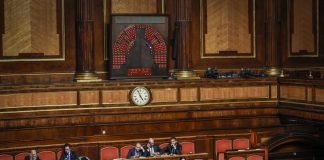TRE SENATORI DEL M5S PASSANO ALLA LEGA