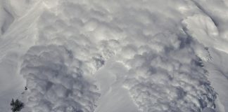 VALANGA IN VAL SENALES, MORTE UNA DONNA E UNA BIMBA DI 7 ANNI
