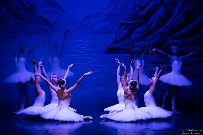 Il balletto di San Pietroburgo con “Il lago dei cigni” al Sociale di Mantova