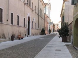 Nuovi posti auto all’asilo e marciapiedi riqualificati: doppio intervento a Castiglione delle Stiviere