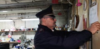 Lavoratori in nero e orari massacranti: sequestrato un tomaificio di Sustinente