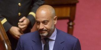 PARAGONE “TRASLOCO ALLA LEGA? CRETINATE”