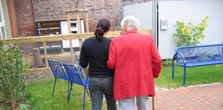 BADANTI, COLF E BABY SITTER, ARRIVA LA “PATENTE” DI QUALITA’