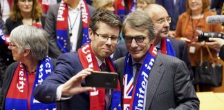 Il Parlamento Europeo dà il via libera all’accordo per la Brexit