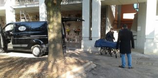 Malore mentre fa visita al cimitero del Frassino. Muore un 69enne Muore mentre fa visita cimitero del Frassino. Indagini dei carabinieri per capire le cause del decesso