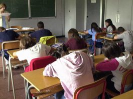 Scuola, al via da domani le iscrizioni per il prossimo anno Scuola, al via da domani le iscrizioni per il prossimo anno