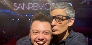 Sanremo, Fiorello abbraccia Tiziano Ferro “#fatevenarisata”