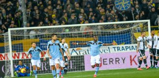La Lazio batte 1-0 il Parma e si porta a -1 dalla Juve