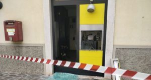 Montanara, assalto notturno con l’esplosivo al postamat Montanara, assalto notturno con l'esplosivo al postamat