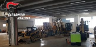 In un capannone di Castiglione, mezzi rubati per 250 mila euro: 36enne denunciato per riciclaggio