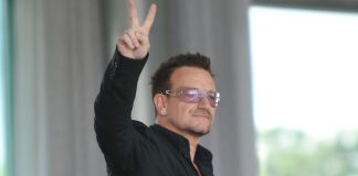 Coronavirus, Bono Vox canta sui social per l’Italia e i medici