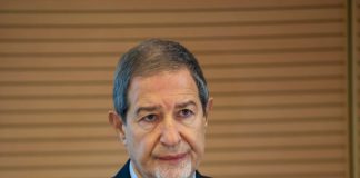 Coronavirus, Musumeci conferma la chiusura dei supermercati domenica