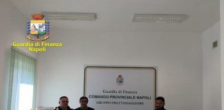Coronavirus, fabbrica igienizzante per mani sequestrata nel napoletano