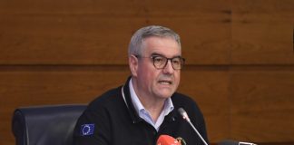 Sintomi febbrili per Borrelli, lascia la sede della Protezione Civile