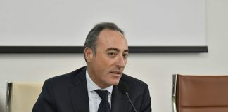 In Lombardia altri 1262 positivi. Gallera. “Dato stabile, ma non scende con determinazione” Gallera: "1067 in terapia intensiva, 127 in più aperti in un giorno". Dati ancora in aumento anche nel mantovano