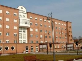 Infezioni in gravidanza, al “Poma” un ambulatorio specializzato: oltre 50 donne seguite nel 2026 Al Poma in funzione i "caschetti respiratori" per i pazienti positivi con polmonite. Terapie intensive al limite