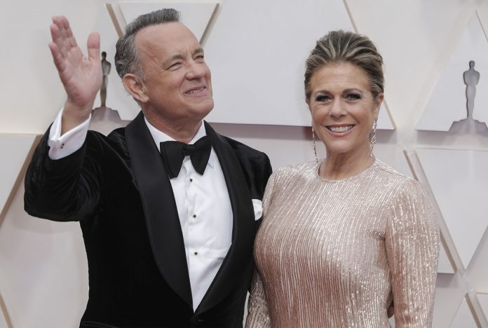 Tanti i vip contagiati: Tom Hanks, politici e sportivi. In Nba Gobert tocca i microfoni per sfidare il virus: è positivo