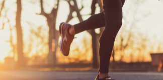 L’ordinanza di Speranza supera quelle dei sindaci. Palazzi revoca in toto il provvedimento ma non per tutti è così La nuova ordinanza emessa dal Ministero della Salute, allo scopo di contrastare e contenere il diffondersi del contagio, adotta sull’intero territorio nazionale ulteriori misure restrittive accogliendo in parte le richieste di sindaci e Regioni che in questi giorni hanno sollevato non poche perplessità sul tema dell’attività motoria per fini ludici o ricreativi, ritenendo opportuno vietarla. In questa direzione guardava l’ordinanza, oggi revocata, emessa ieri dal sindaco di Mantova Mattia Palazzi che limitava la possibilità di questa attività non necessaria in due fasce orarie, non potendo vietarla del tutto.