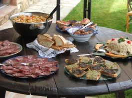 Terranostra: “Agriturismi mantovani, perdita tra i 4 e i 5 milioni”. Pasqua, pasti a domicilio