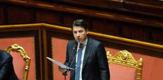 Covid, Conte “L’Unione Europea rischia il fallimento. In Italia probabili prime riaperture da fine mese”